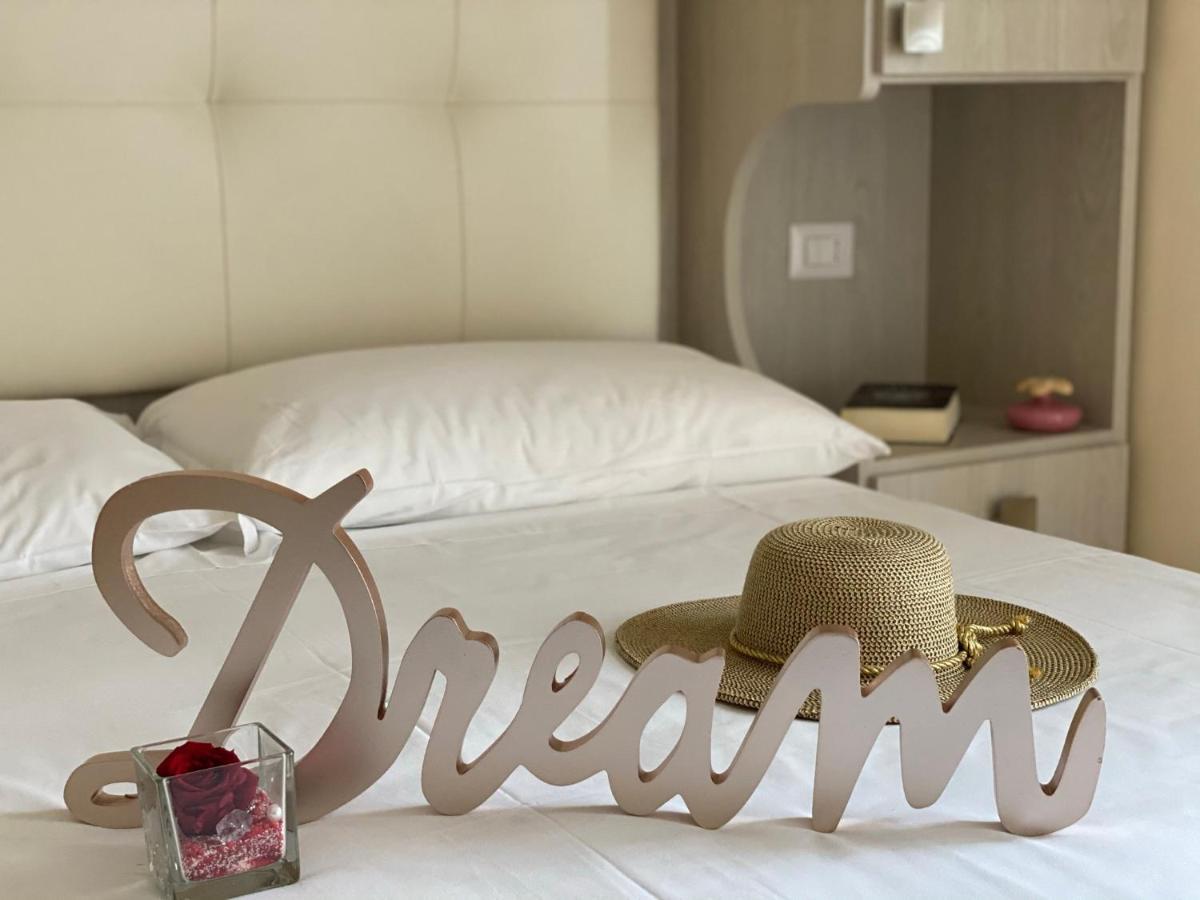 Hotel Jumbo Rimini Bagian luar foto