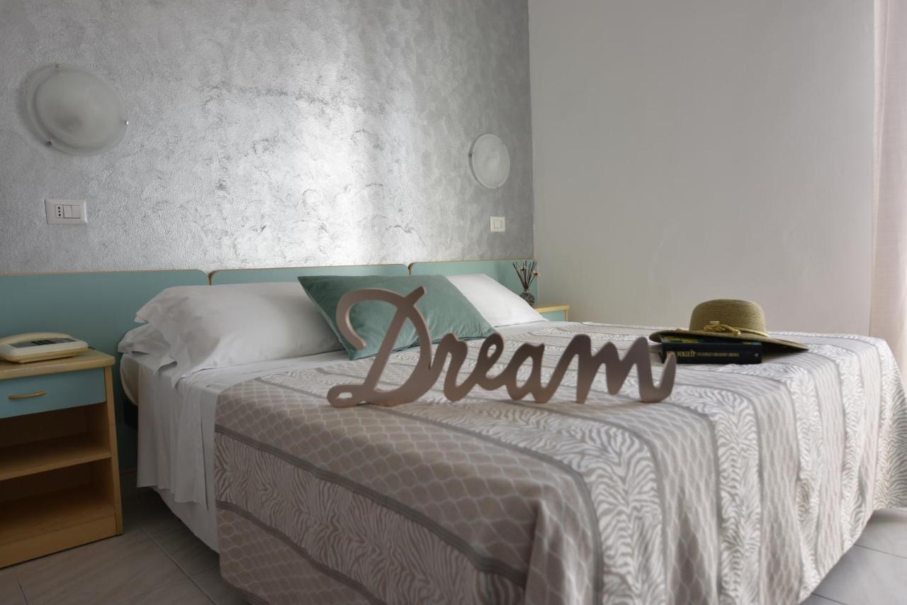Hotel Jumbo Rimini Bagian luar foto