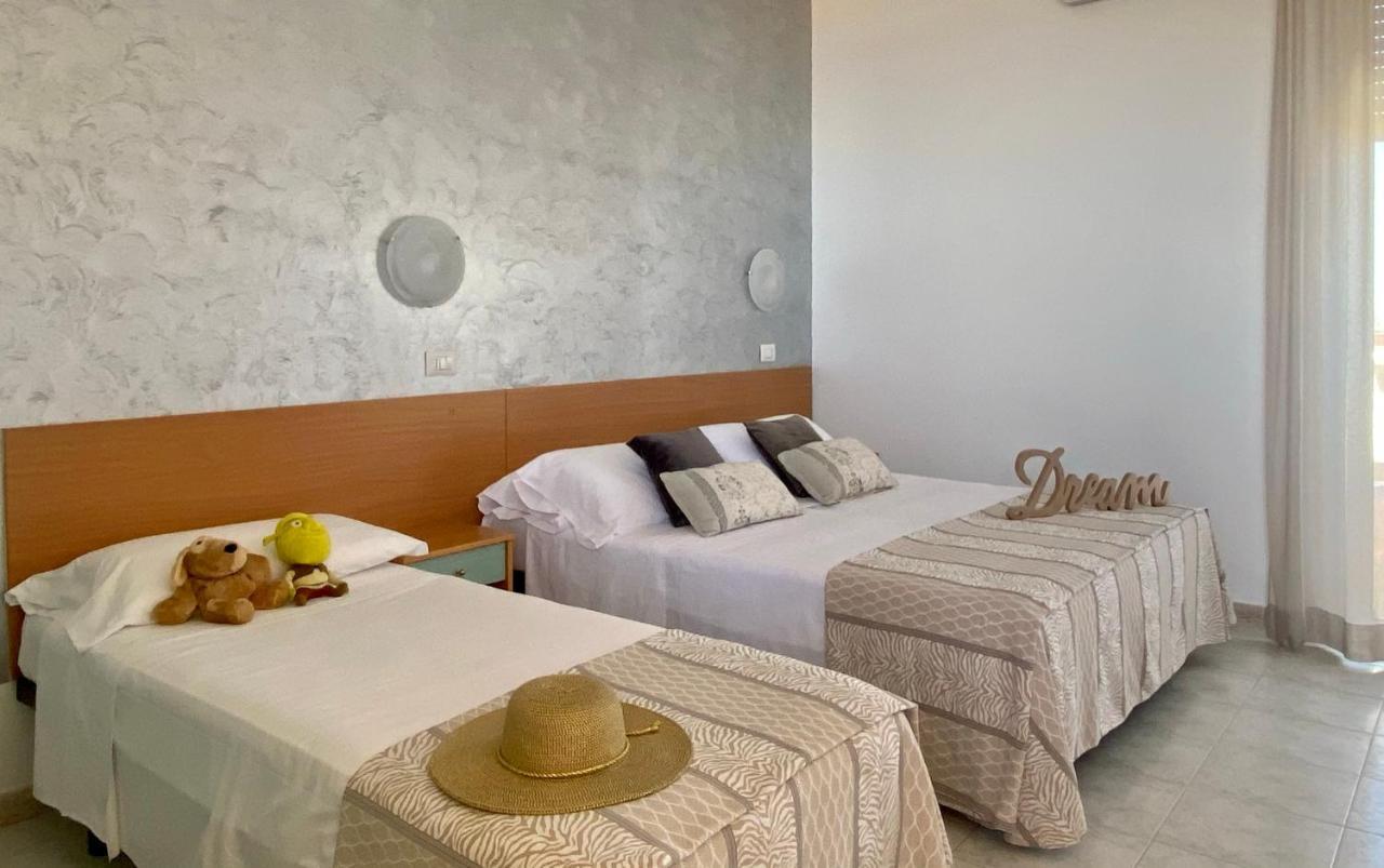 Hotel Jumbo Rimini Bagian luar foto