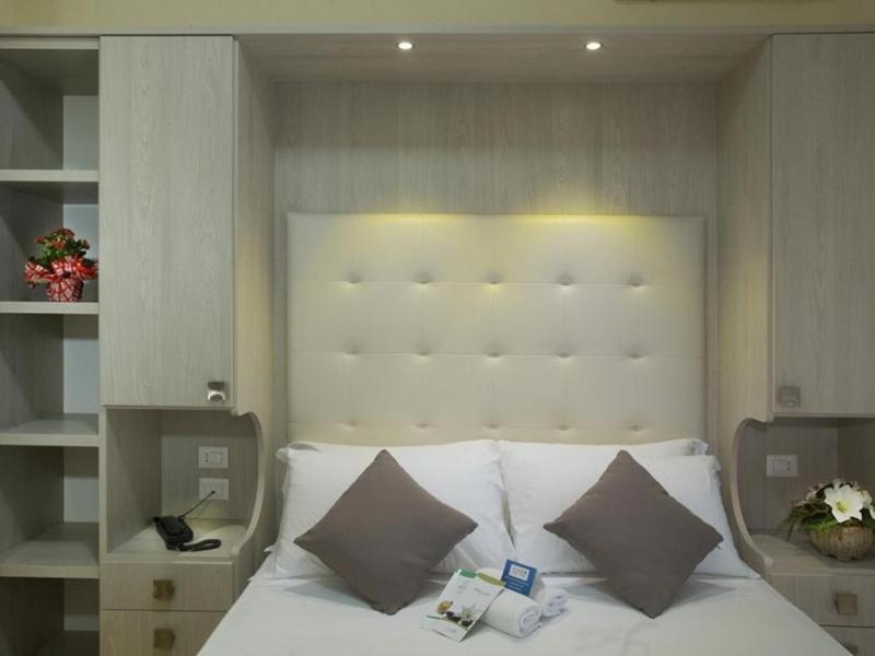 Hotel Jumbo Rimini Bagian luar foto