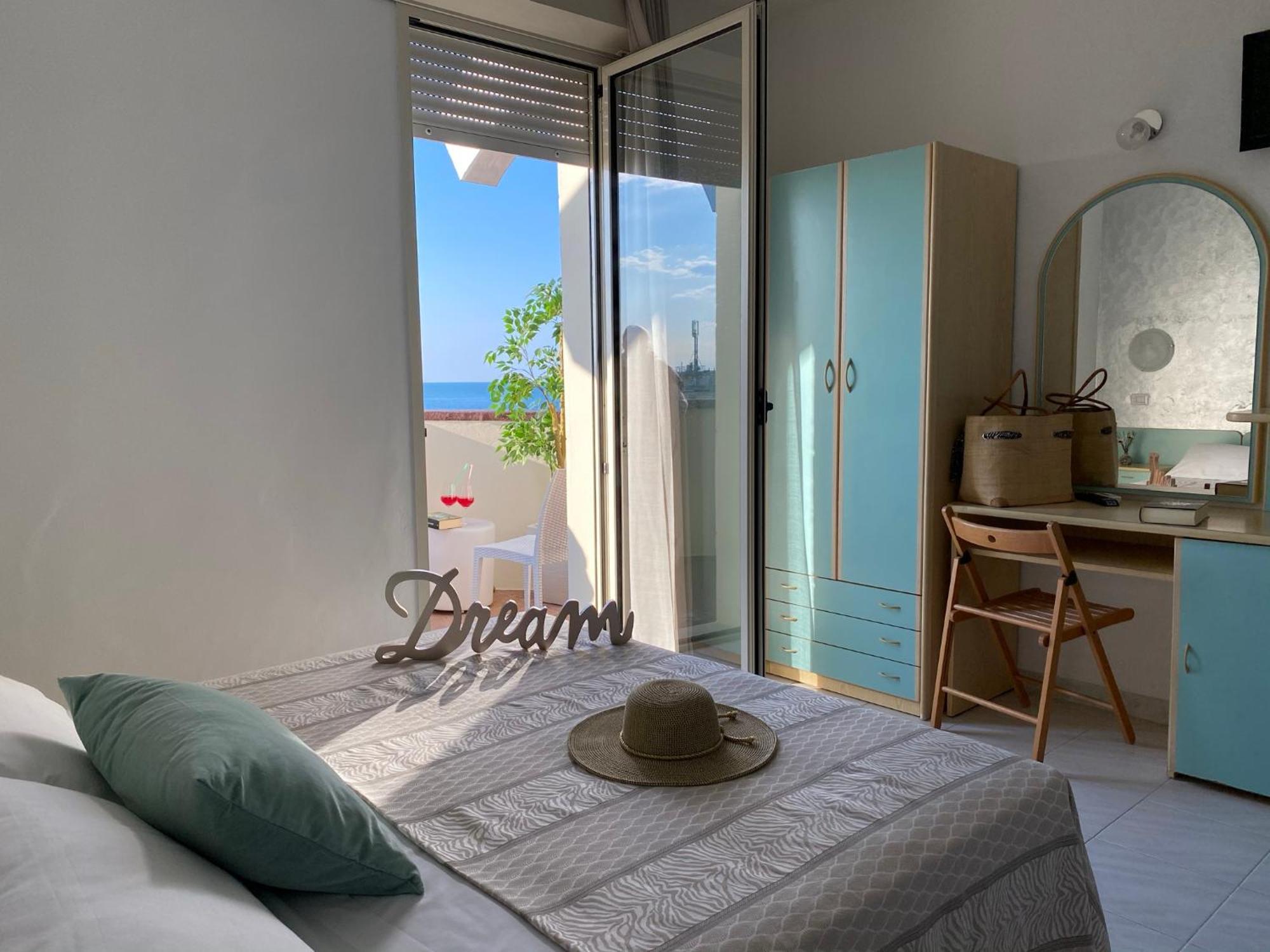 Hotel Jumbo Rimini Bagian luar foto