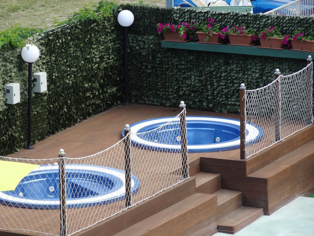 Hotel Jumbo Rimini Bagian luar foto