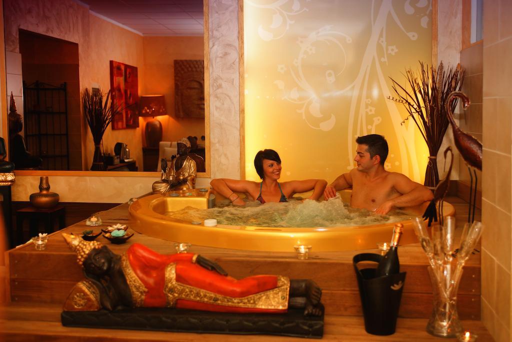 Hotel Jumbo Rimini Bagian luar foto