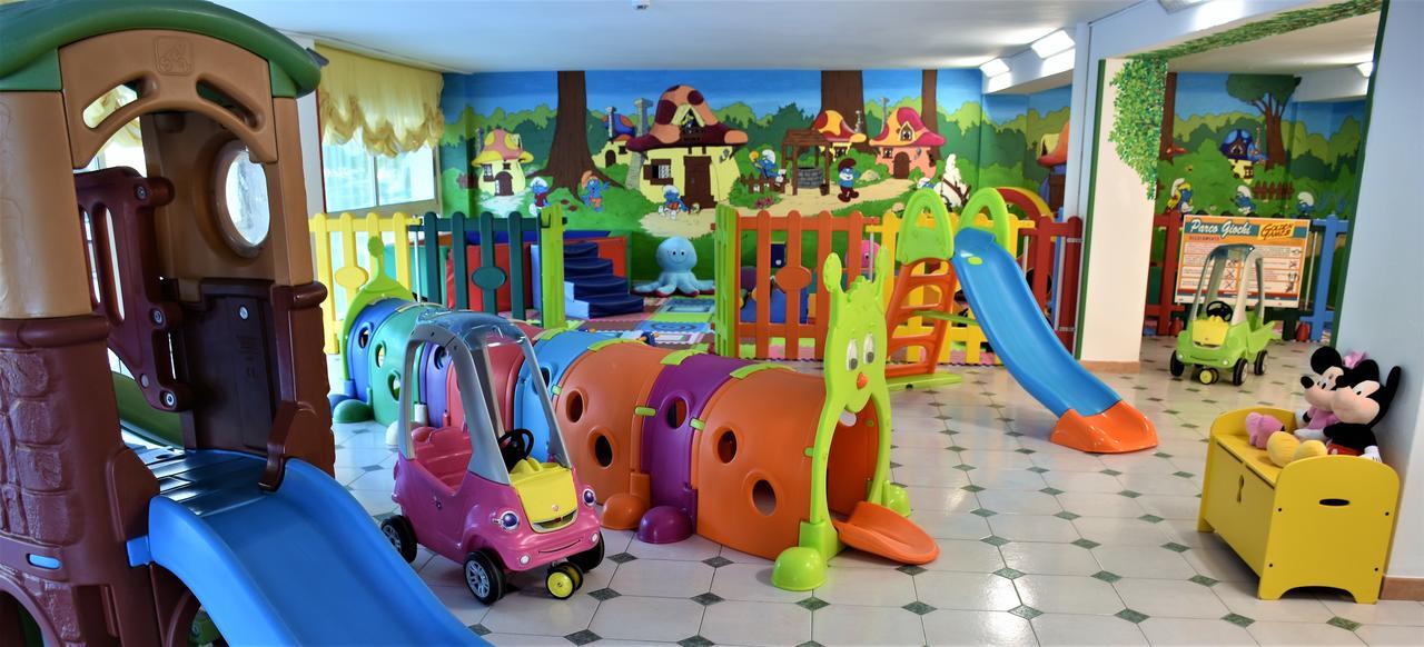 Hotel Jumbo Rimini Bagian luar foto